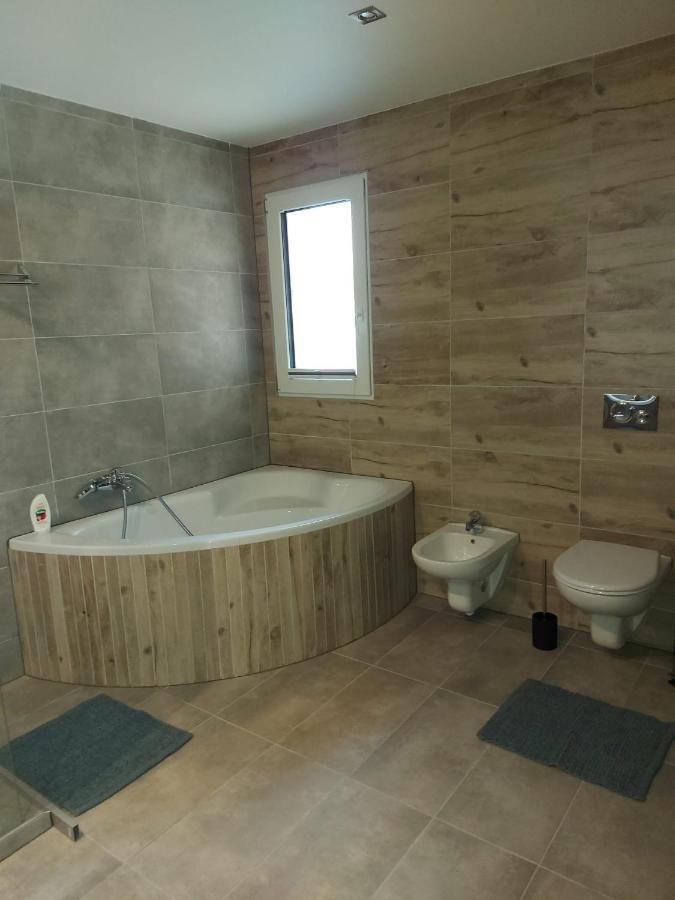 - Veri 1 Villa *
